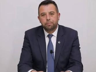 Seçim kazanan Yeniden Refah'lı belediye başkanı, partisinden istifa etti