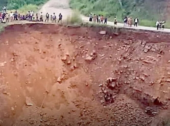 Korkunç heyelan: Yüzlerce ölü var