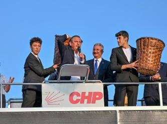 Özgür Özel, 'Taşıyamayan bırakacak' diyerek küfeyi sırtladı