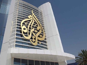 İsrail'den El Jazeera'ya gaz bombalı baskın: Ofis kapatıldı