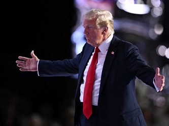 İddia: 'Trump, İngiliz donanmasına ait hassas belgeleri yetkisi olmadan evine götürdü'