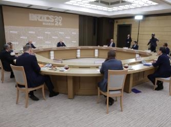Putin, Türkiye’yi atladı Suudi Arabistan’ı işaret etti