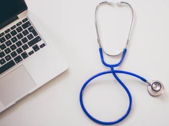 Bir sağlık skandalı daha! 'Sahte rapor' operasyonunda 10 gözaltı, bir doktor firari