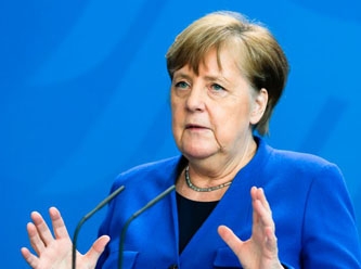 Merkel'den partisi CDU'nun göçmen politikasına eleştiri