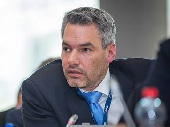 Avusturya Başbakanı'ndan istifa kararı