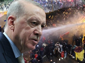Çok sayıda protestocuya 'hakaret' gözaltısı