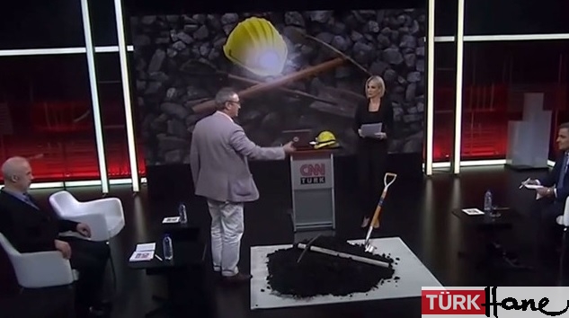 CNN Türk stüdyoya kömür getirdi, profesör sordu: Ne yapabilirim ben bununla!?