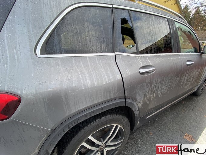 “MİT’çi gazeteci”nin hedef gösterdiği eski polis şefinin aracına saldırı