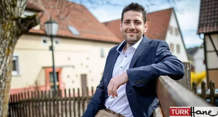 Suriyeli sığınmacı Almanya’da belediye başkanı seçildi