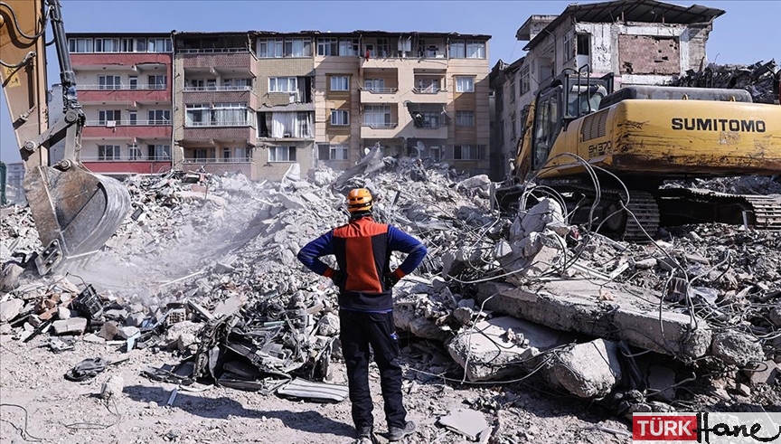 Hatay’da depremden 215 gün sonra enkazdan ceset çıktı