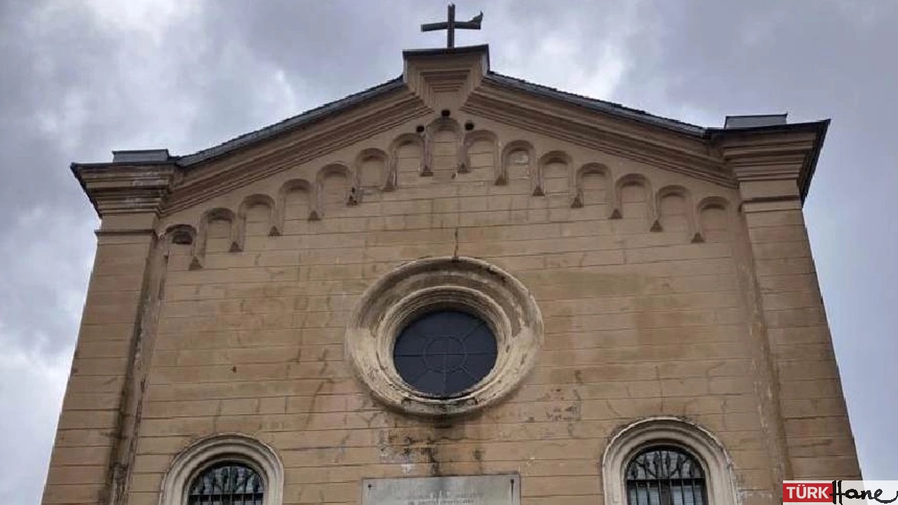 Santa Maria Kilisesi’nde yangın çıkarma girişimi olmuş