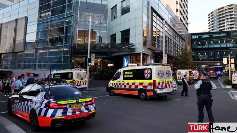 Avustralya’da AVM’de bıçaklı saldırı