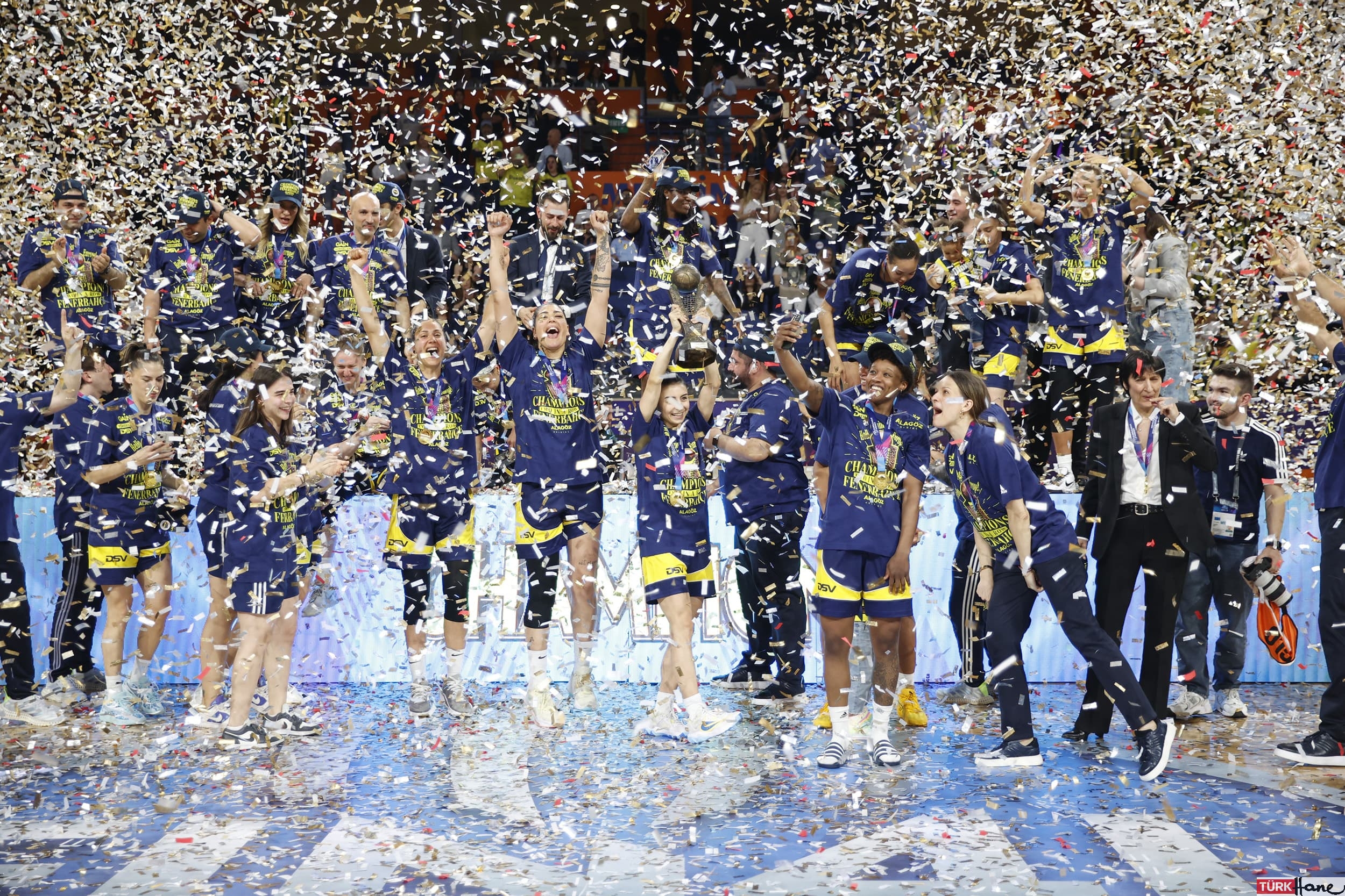 Fenerbahçe üst üste ikinci kez EuroLeague şampiyonu