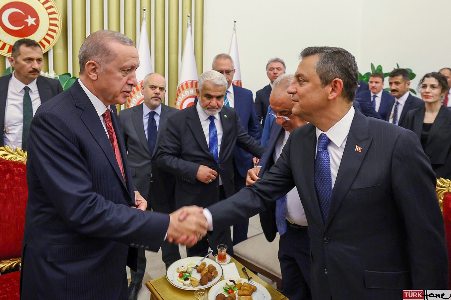 Erdoğan ile Özel bayramlaştı: Görüşme haftaya