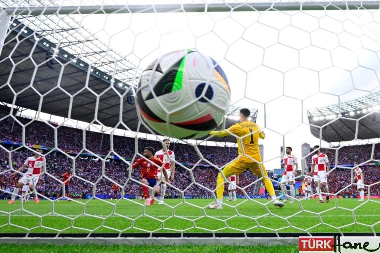 EURO 2024: B Grubu’nda düğüm çözülüyor