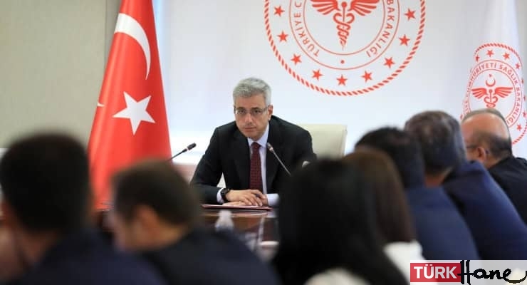 Sağlık bakanı: M çiçeği ve Covid’i takipteyiz