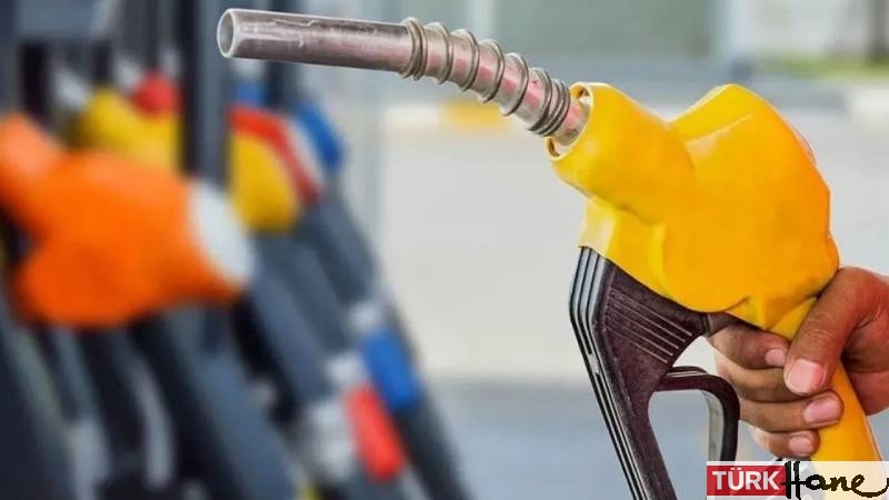 Benzin ve motorine zam geldi