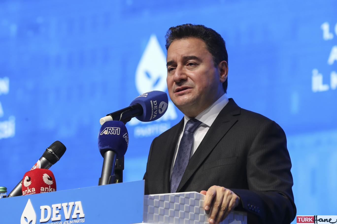 Babacan, DEVA Partisi Genel Başkanlığı’na yeniden seçildi