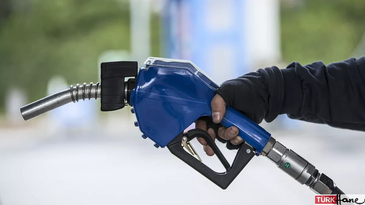 Benzinin ardından motorine de zam geldi