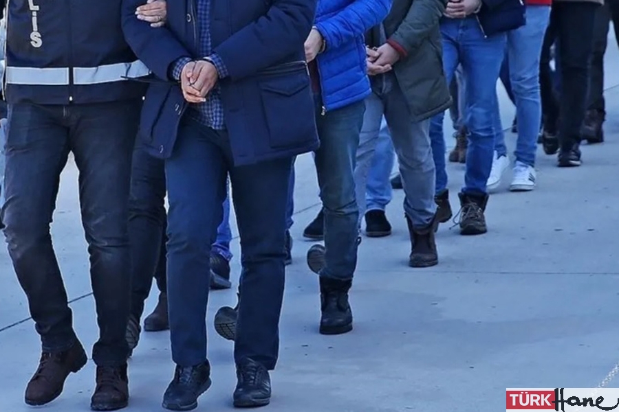 Eski askerler ve askeri öğrencilere operasyon: 10 kişi hakkında gözaltı kararı