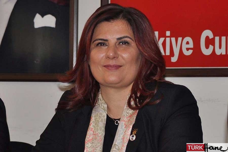Özlem Çerçioğlu ve 3 belediye başkanı CHP’den istifa etti