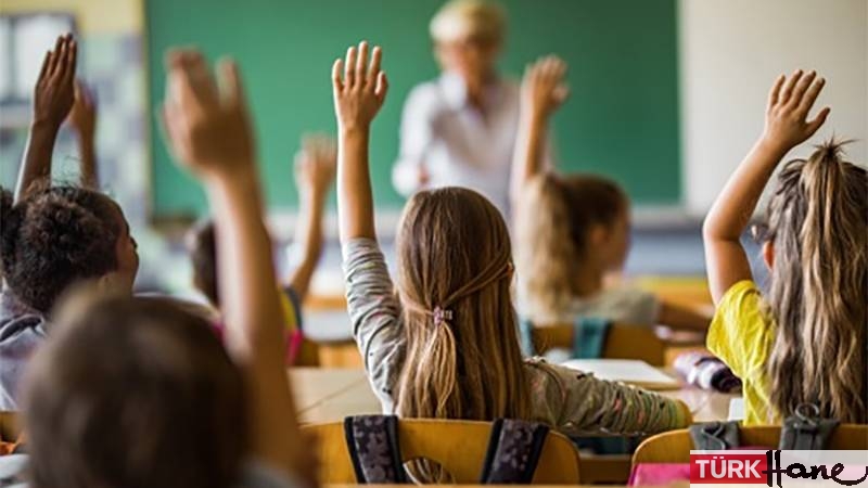 Eğitimdeki eşitsizlikler derinleşiyor: Zorunlu eğitim çağındaki 221 bin 739 kız çocuğu okul dışında kaldı