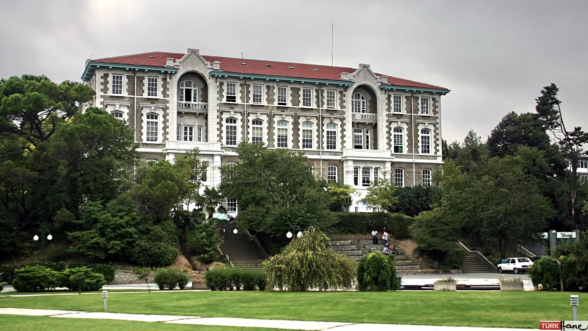 Bölüm birincisi Boğaziçiliye yüksek lisans engeli: Kabul aldım, sitede yayınladı; kayyımın keyfiyle iptal edildi