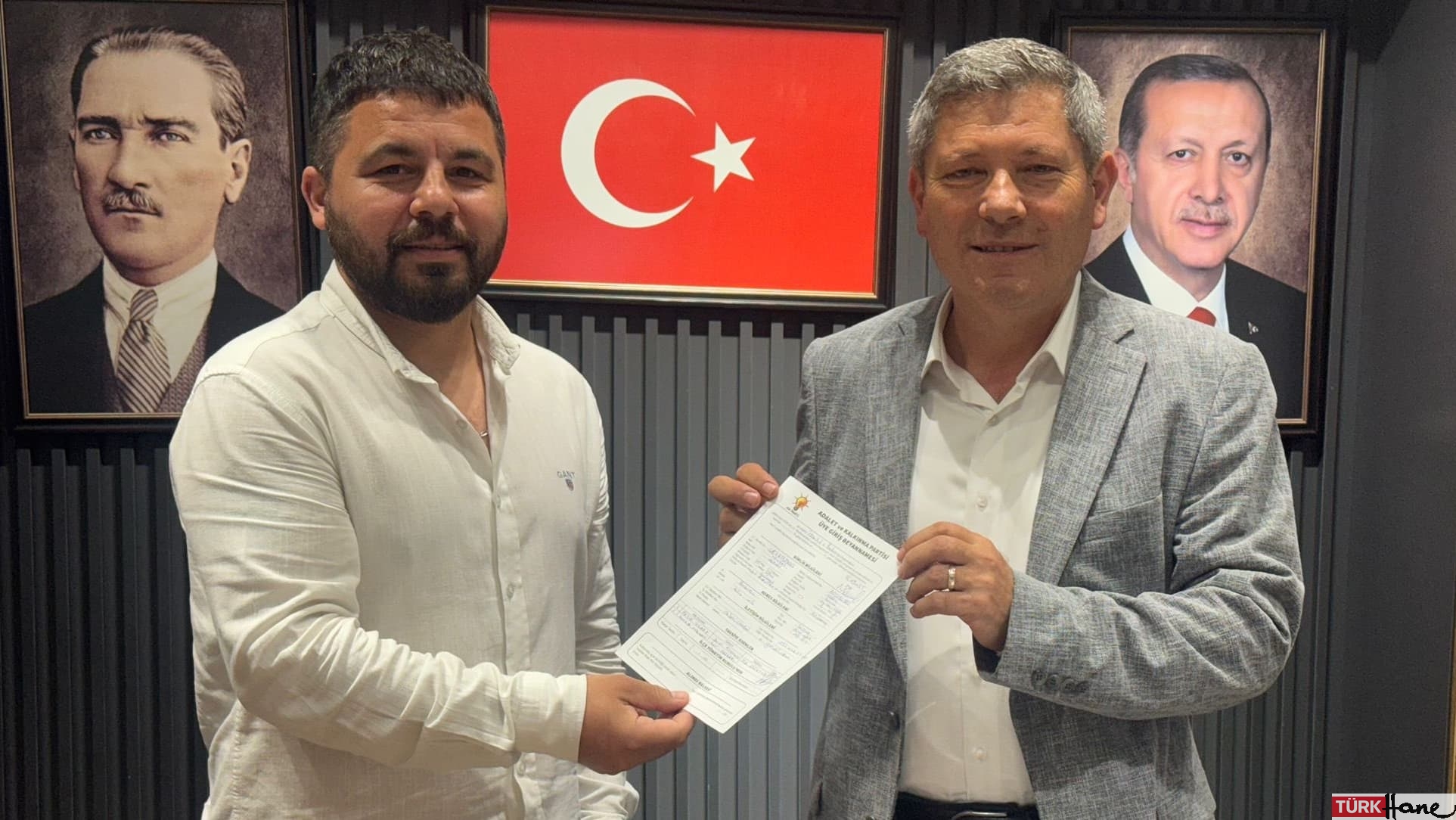 CHP’den istifa eden meclis üyesi AKP’ye katıldı