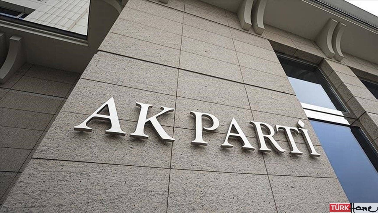 AKP’den istifalar sonrası ilk açıklama