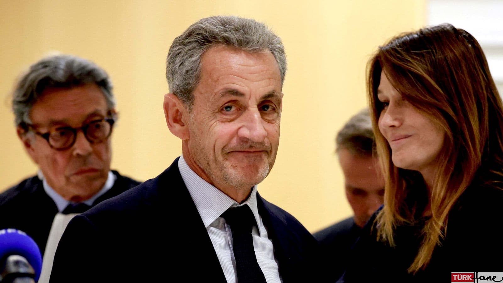 Sarkozy ‘suç örgütü kurmak’tan suçlu bulundu