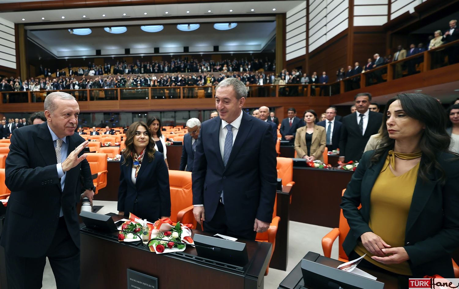 Anket: DEM Parti seçmeninin yüzde 70’i, Öcalan’ın olası desteğine rağmen Cumhur İttifakı’na oy vermiyor