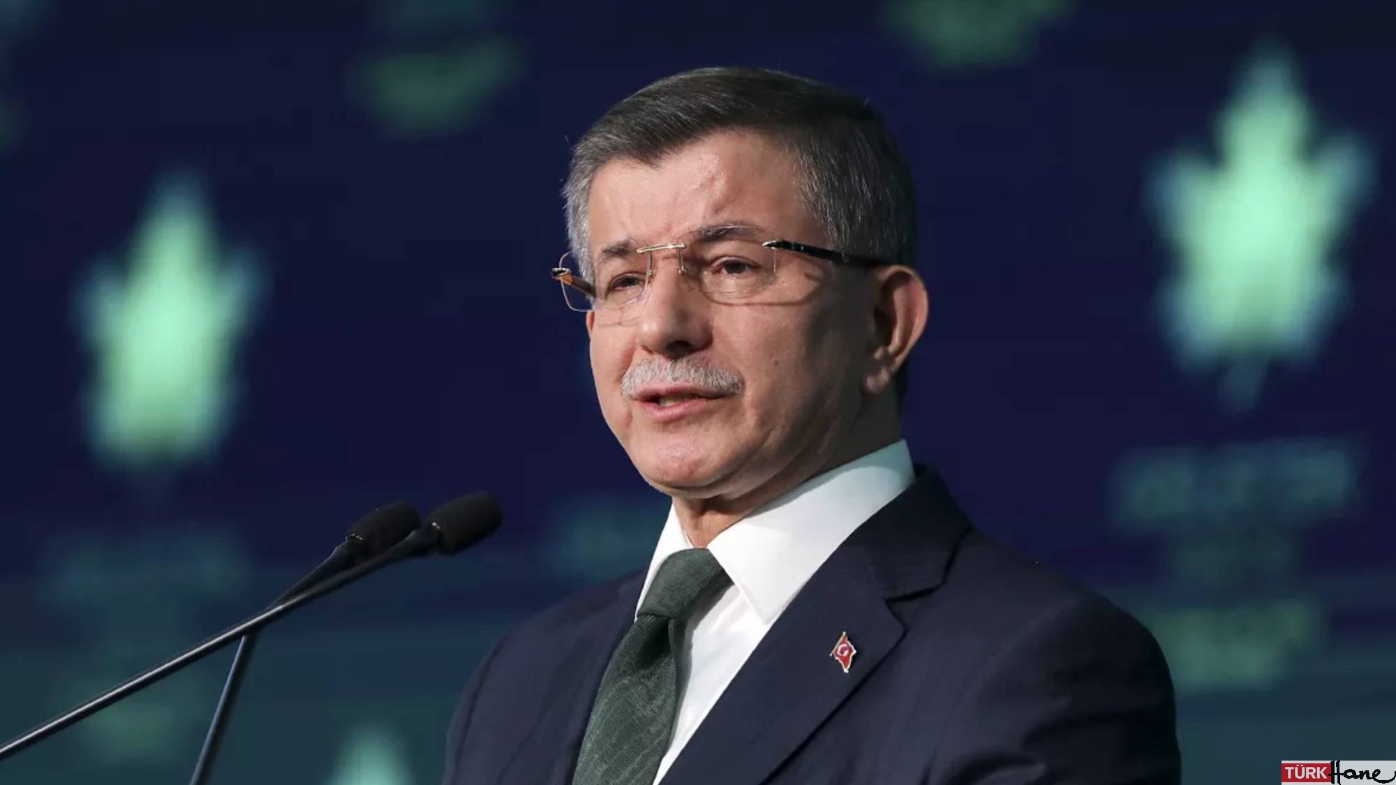 Ahmet Davutoğlu’nun konferansı iptal edildi, Gelecek Partisi’nden “Salon vermeyin, başvuru dahi almayın ta