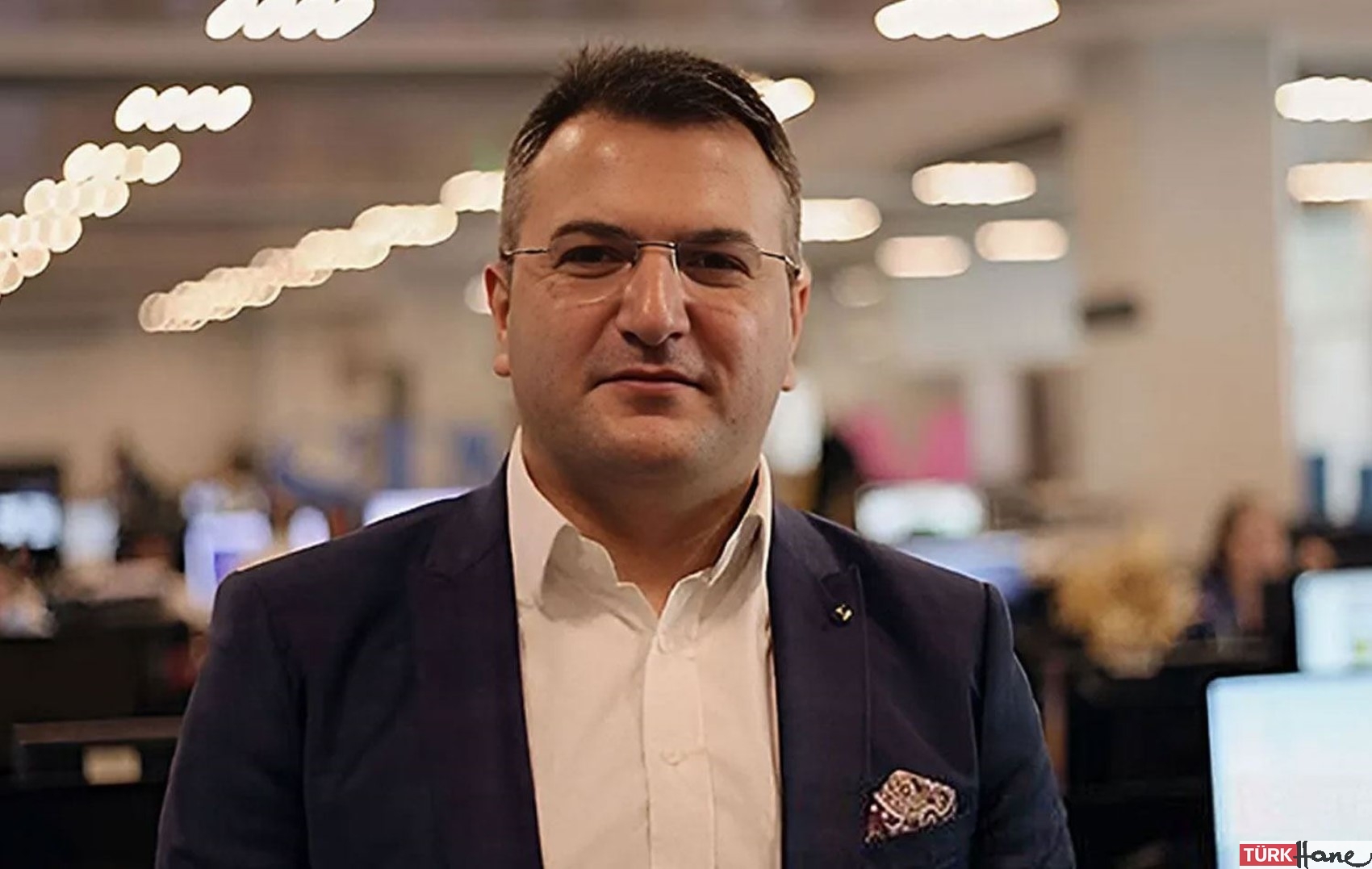 Cem Küçük’ten dikkat çeken operasyon kulisi: “Esas büyük fırtına ondan sonra kopacak; Büyük iş adamları 