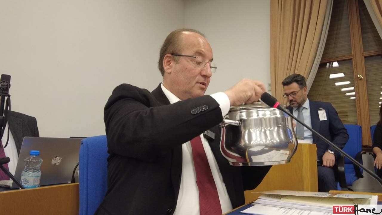 ”Türkiye’nin gerçeği bu” dedi, boş tencereyi gösterdi