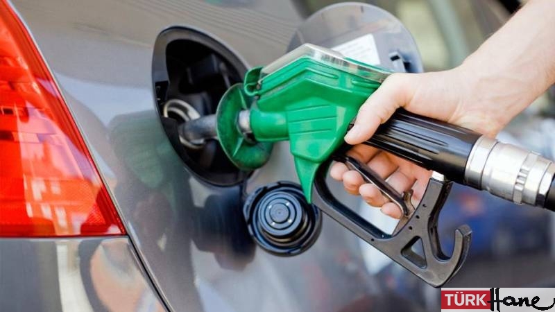 Gece yarısı tabela değişti: Akaryakıta yeni zam geldi