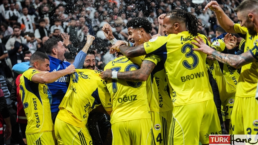 Fenerbahçe, 2-0 geriye düştüğü derbide Beşiktaş’ı 3-2 yendi
