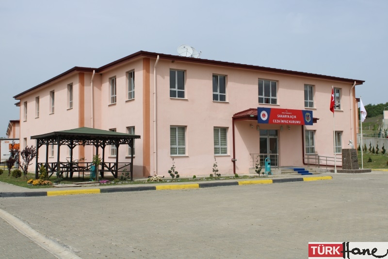 Cezaevinde gıda zehirlenmesi: 171 kişi hastaneye kaldırıldı