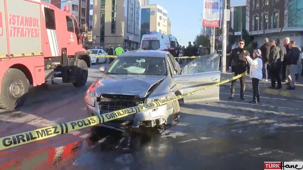 Şişli’de ters yönde ilerleyen araç kaldırımdakilere çarptı