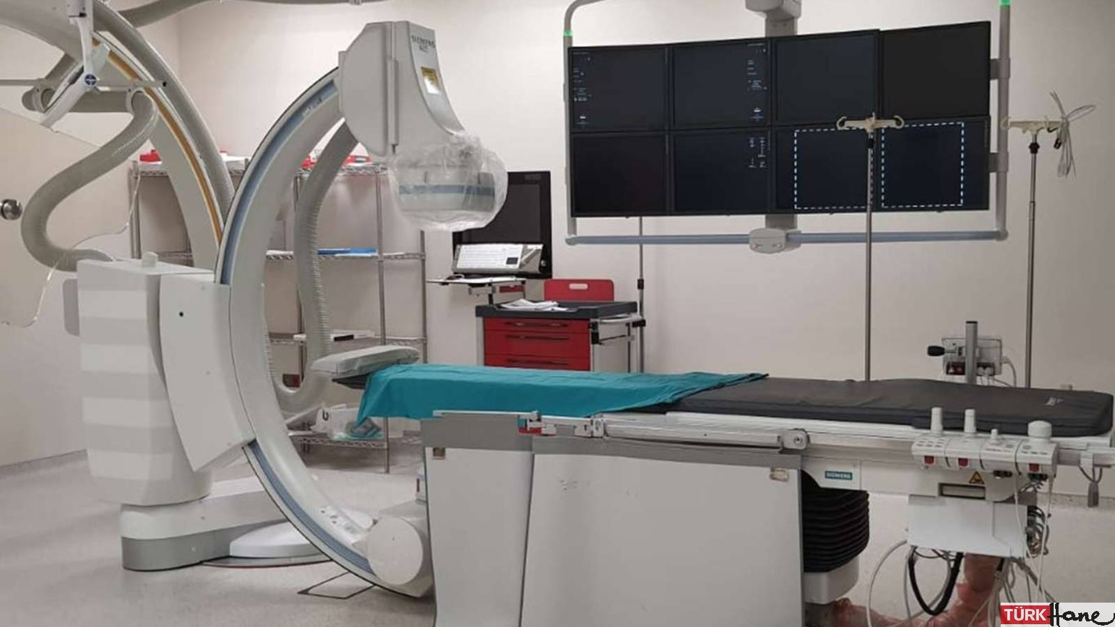 Sağlıkta personel ve cihaz eksiği büyüyor; Hakkâri’de anjiyo ünitesi bulunmuyor