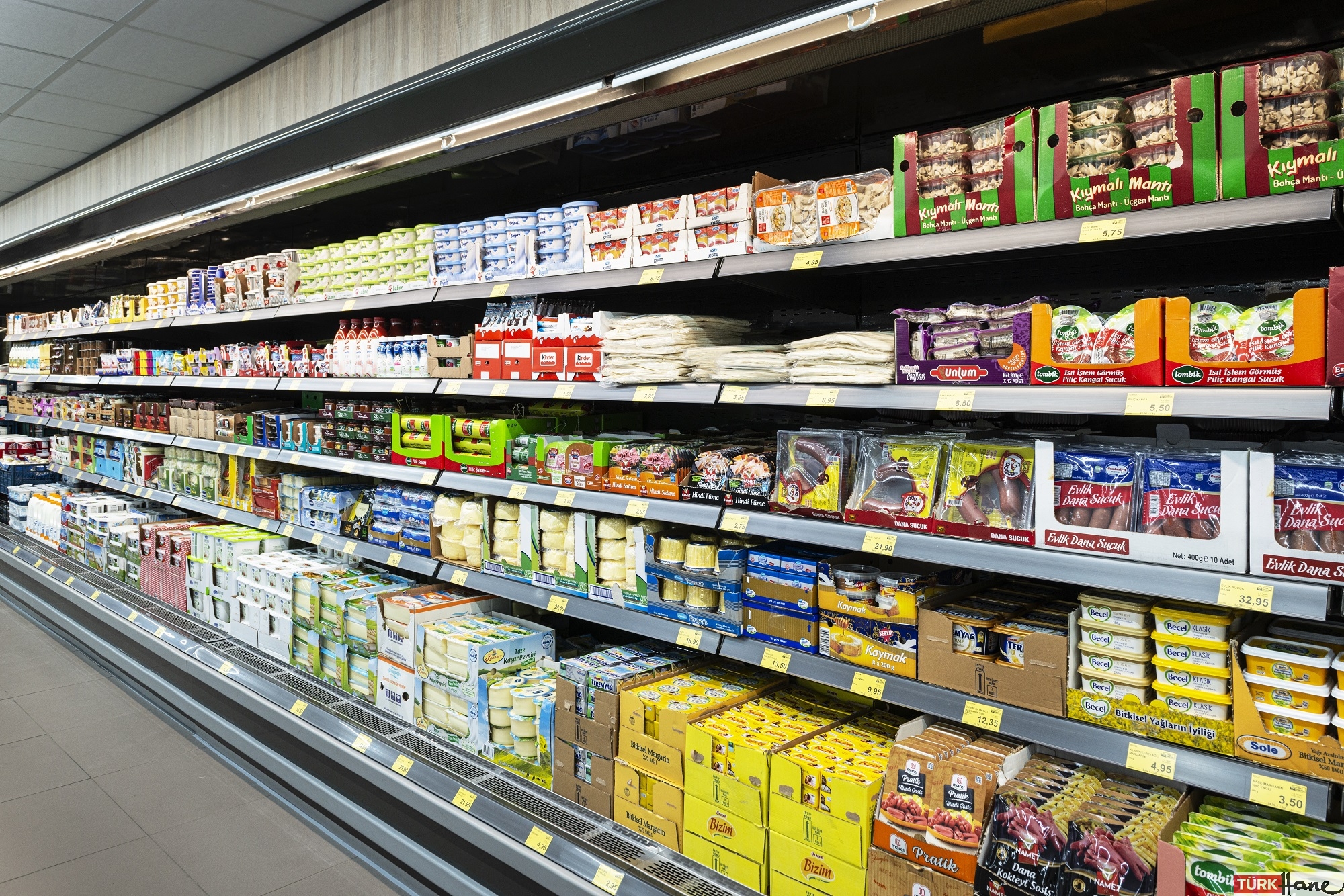 Dev market zinciri banka kuruyor