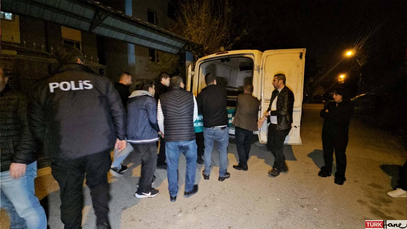 Depremzede baba, biri engelli iki çocuğunu öldürdü; ev sahibine haber verdikten sonra kendini tabancayla vurdu