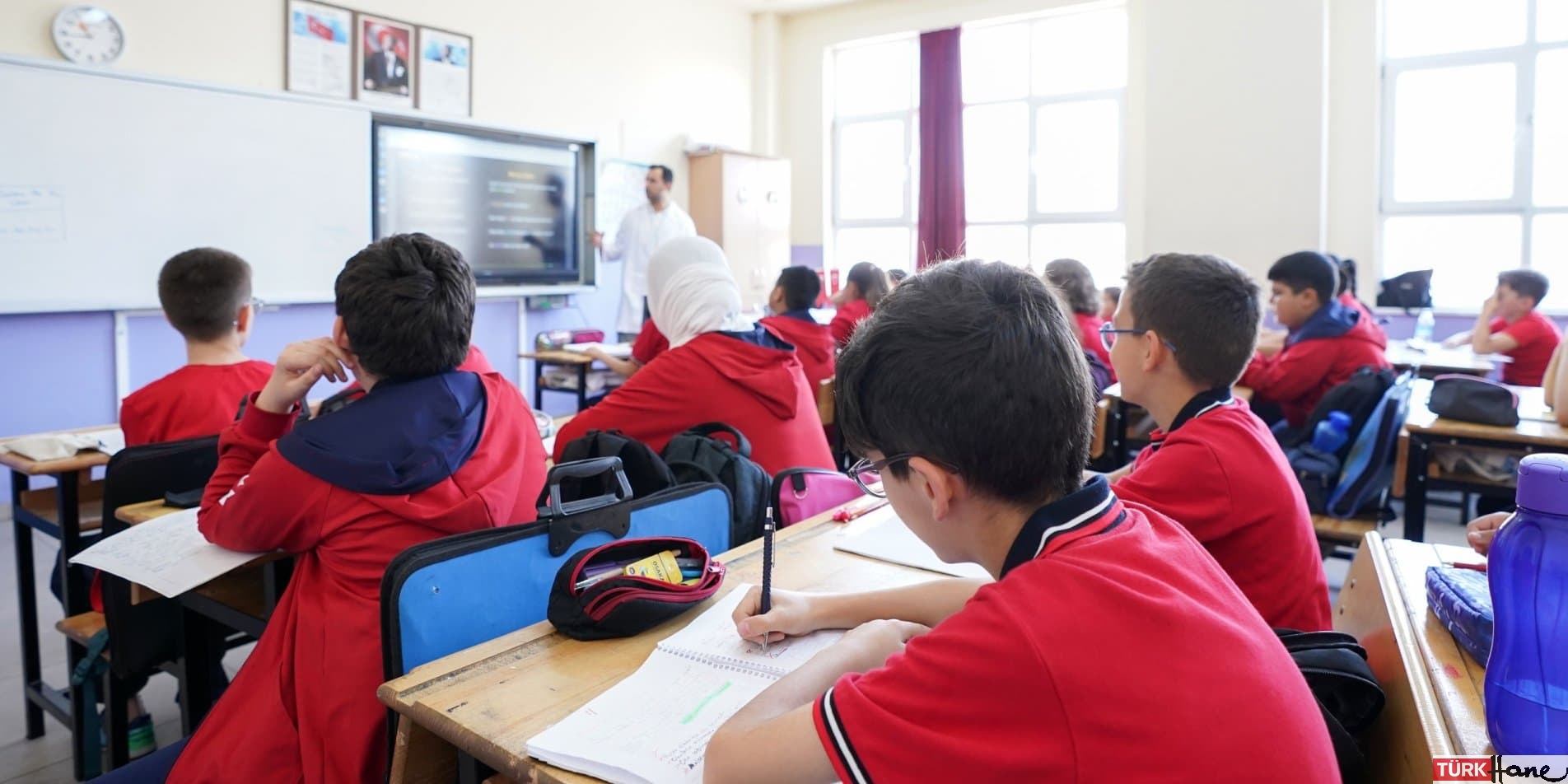 Ortaokul ve liselerde karneyle birlikte ‘gelişim raporu’ verilecek