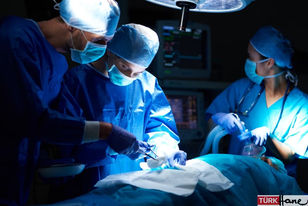 Burun ameliyatı sonrası hayatını kaybetti