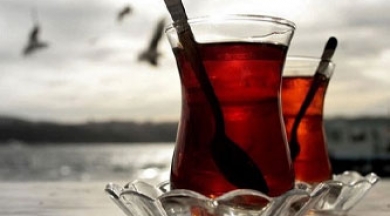 Çay tiryakilerine iyi haber ! Günde bir bardak çay daha sağlıklı olmanızı sağlayabilir