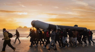 Manş Denizi'ni geçen göçmen sayısı rekor kırdı