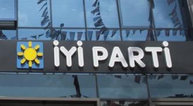 İYİ Parti resmen kabul etti: Anayasa komitesi kuruldu!