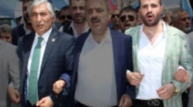 AKP'li isim 15 Temmuz'un tartışmalı mafyasıyla kol kola!