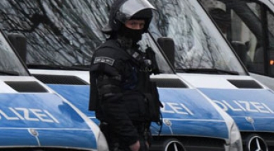 Berlin'deki İsrail protestoculara polis müdahalesi