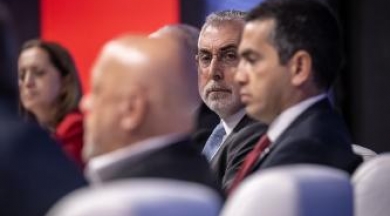 Yandaş sendika, bakanın önünde eleştirdi: Asgari ücret tepkisi