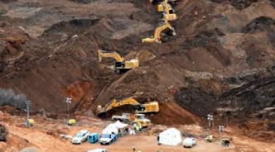 İliç'te başka bir maden şirketi toprak yığmaya devam ediyor
